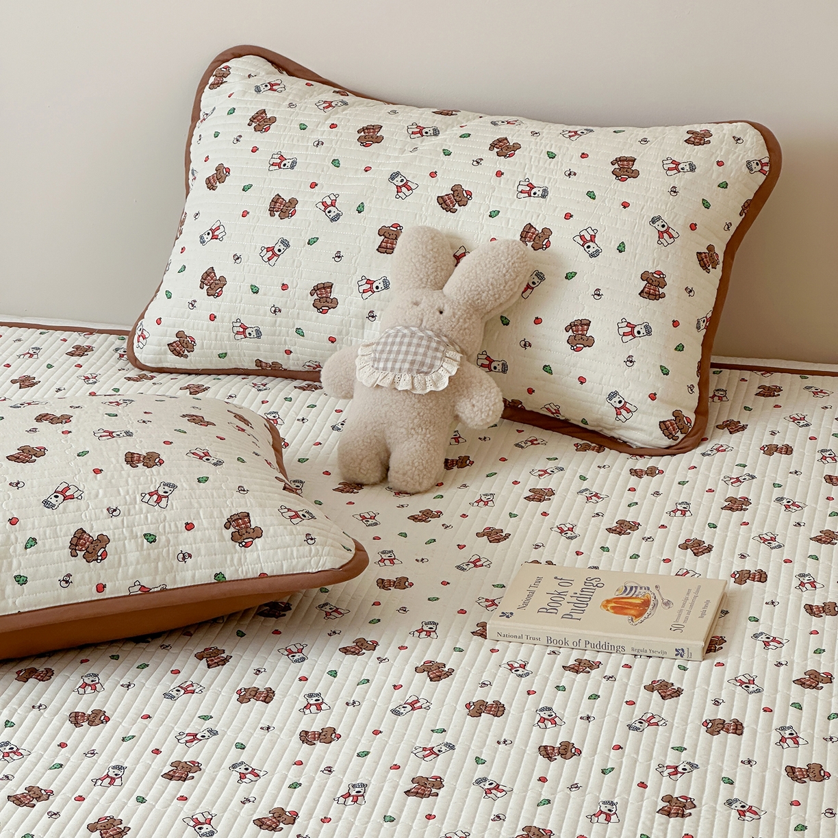 91家纺网 家纺一手货源 找家纺 漫时光 2026新款全棉新疆棉花夹层枕套单品 奶茶汪汪