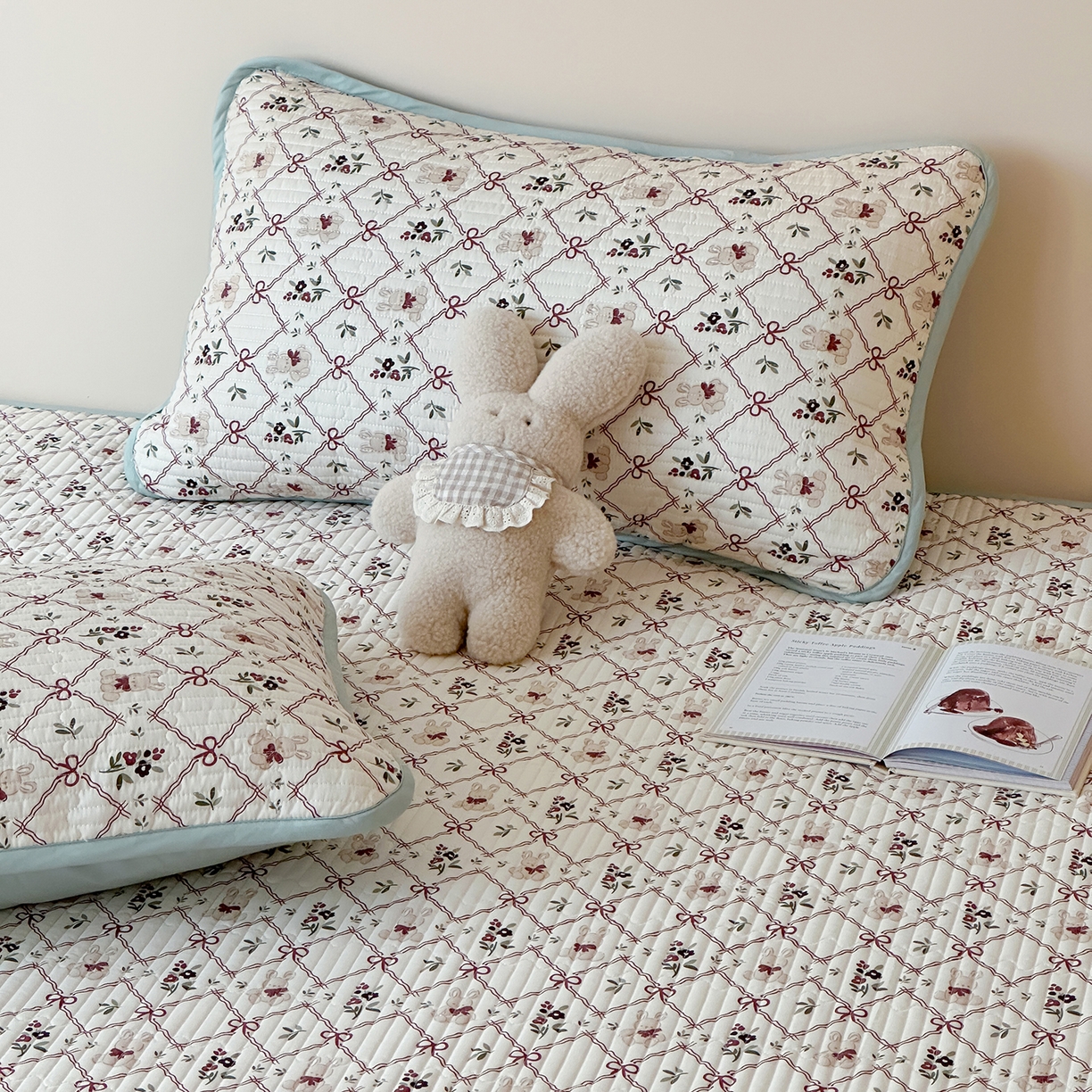 91家纺网 家纺一手货源 找家纺 漫时光 2026新款全棉新疆棉花夹层枕套单品 凌格兔宝