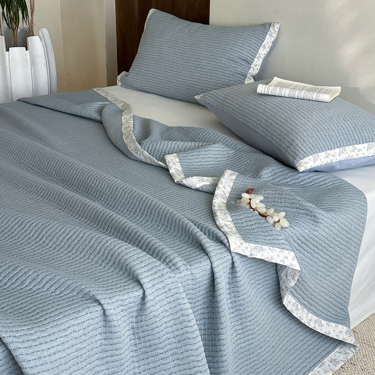 91家纺网 家纺一手货源 找家纺 （总）漫时光 2026新款全棉穿绳提花床盖-慢织