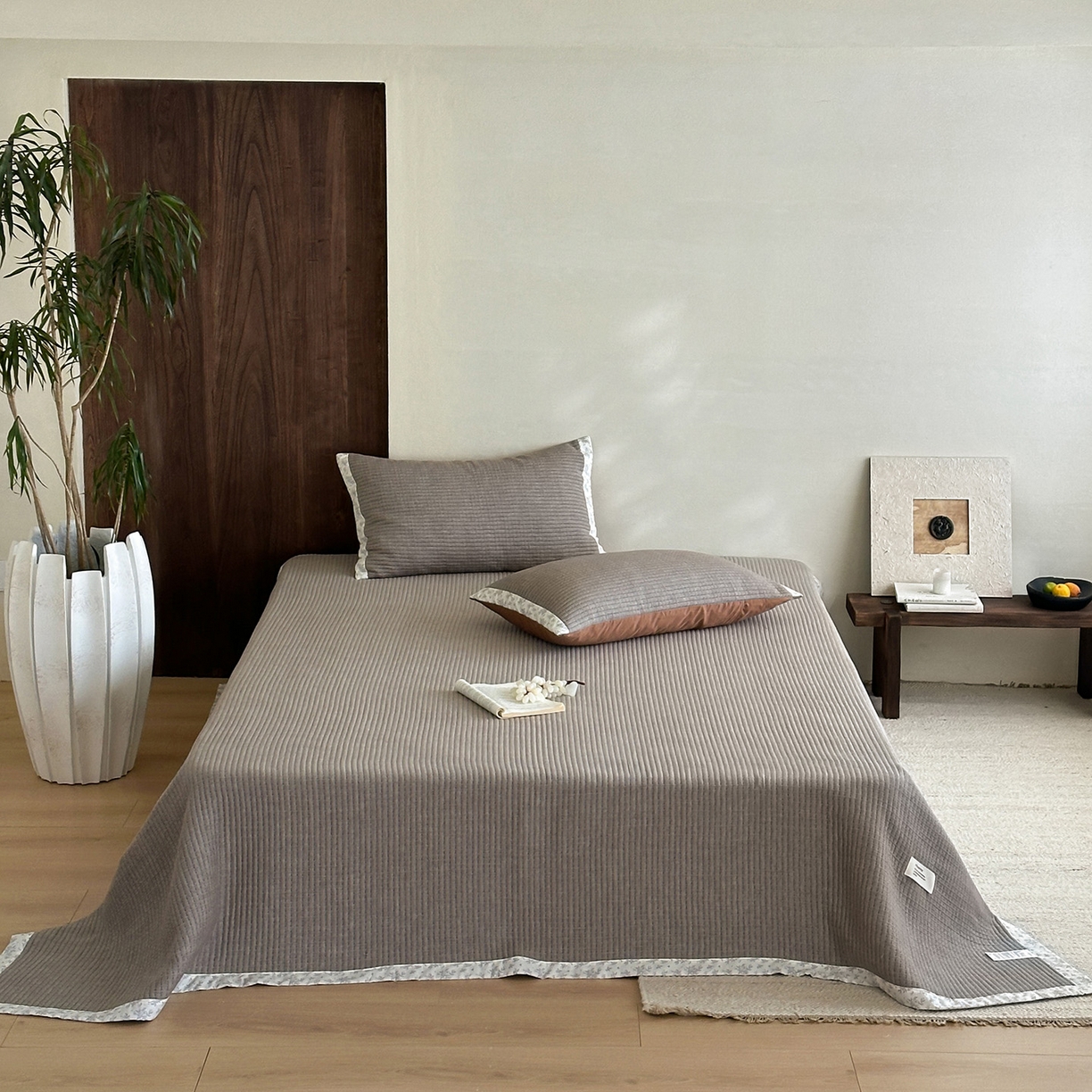 91家纺网 家纺一手货源 找家纺 漫时光 2026新款全棉穿绳提花床盖-慢织 慢织-暖棕