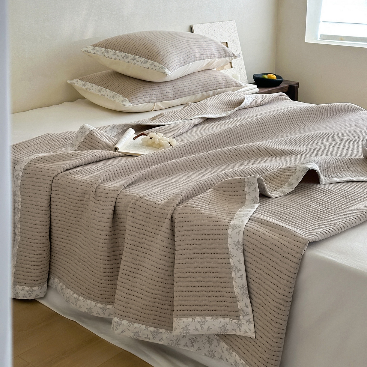 91家纺网 家纺一手货源 找家纺 漫时光 2026新款全棉穿绳提花床盖-慢织 慢织-浅棕