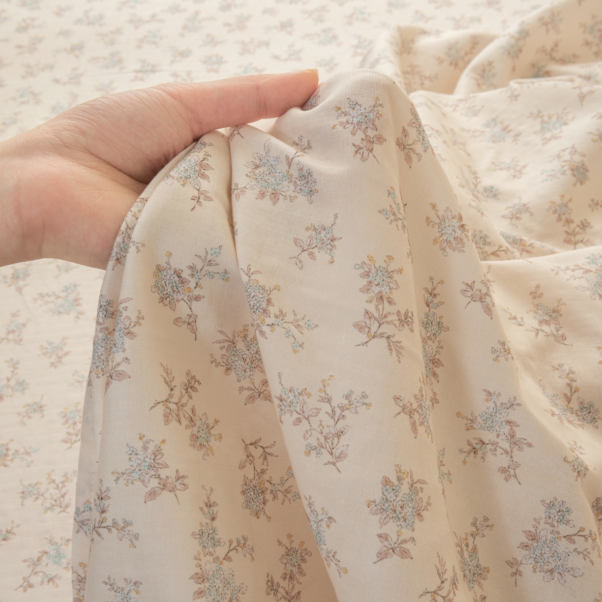 91家纺网 家纺一手货源 找家纺 雯雨家纺 2026新款全棉有氧双层纱床单 全棉双层纱床单-落影迷香