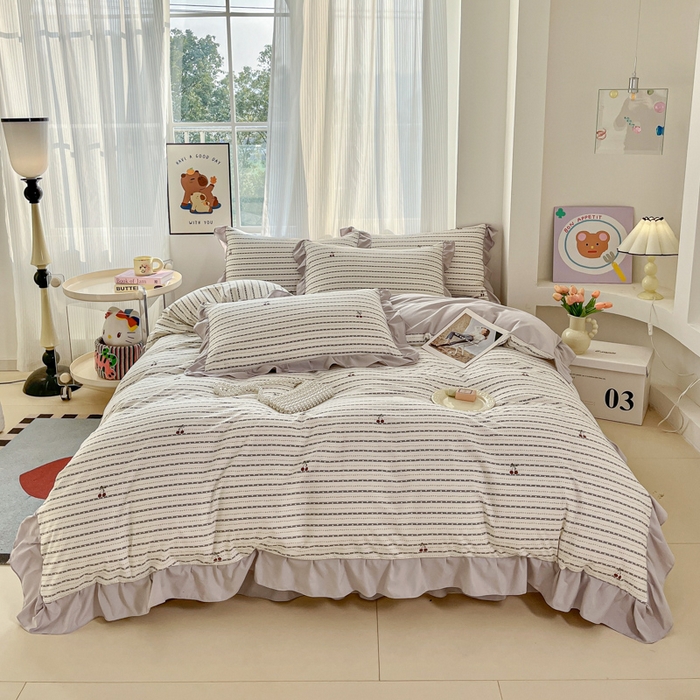 91家纺网 家纺一手货源 找家纺 斯卡诺家纺 2026新款韩版花边古法水洗仿棉床盖四件套花边床单四件套 灰樱桃-韩版花边