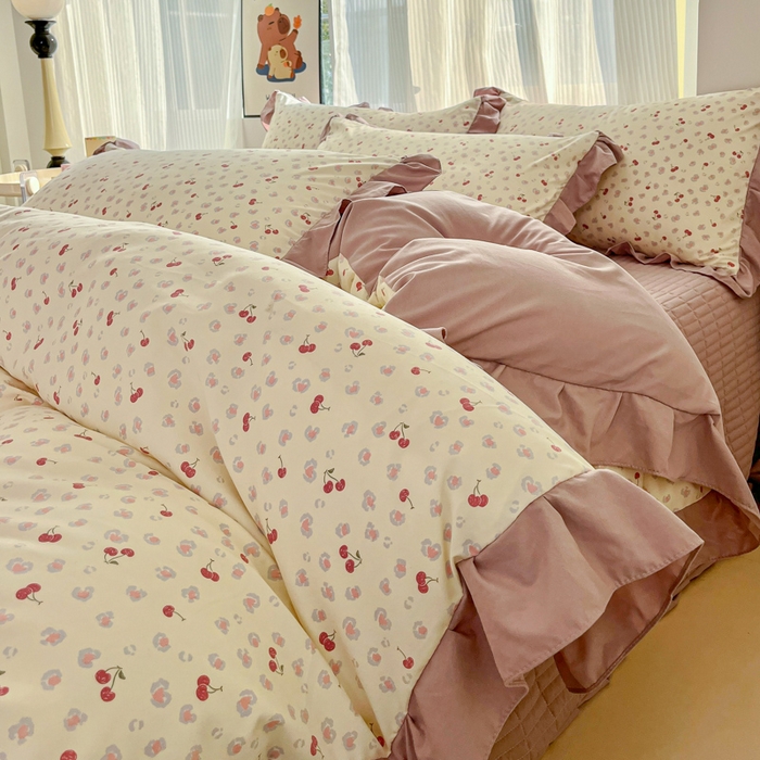 91家纺网 家纺一手货源 找家纺 斯卡诺家纺 2026新款韩版花边古法水洗仿棉床盖四件套花边床单四件套 爱心樱桃-韩版花边