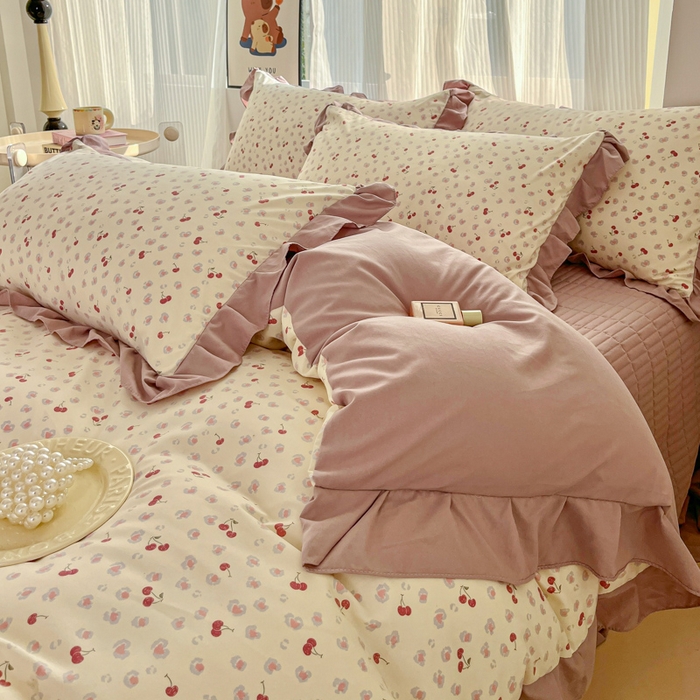 91家纺网 家纺一手货源 找家纺 斯卡诺家纺 2026新款韩版花边古法水洗仿棉床盖四件套花边床单四件套 爱心樱桃-韩版花边