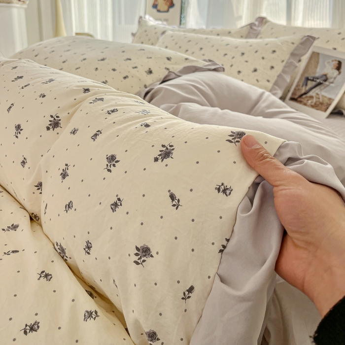 91家纺网 家纺一手货源 找家纺 斯卡诺家纺 2026新款韩版花边古法水洗仿棉床盖四件套花边床单四件套 慕兮-韩版花边