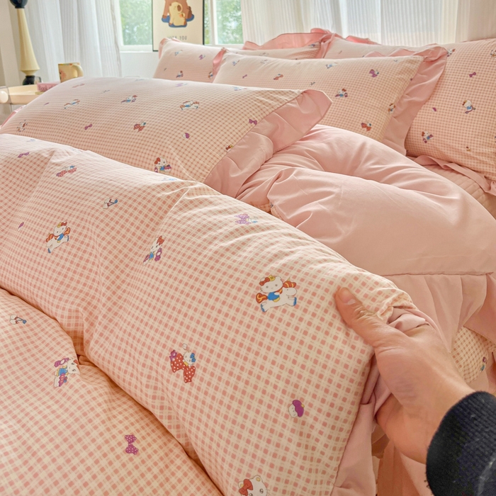 91家纺网 家纺一手货源 找家纺 斯卡诺家纺 2026新款韩版花边古法水洗仿棉床盖四件套花边床单四件套 凯蒂猫-韩版花边