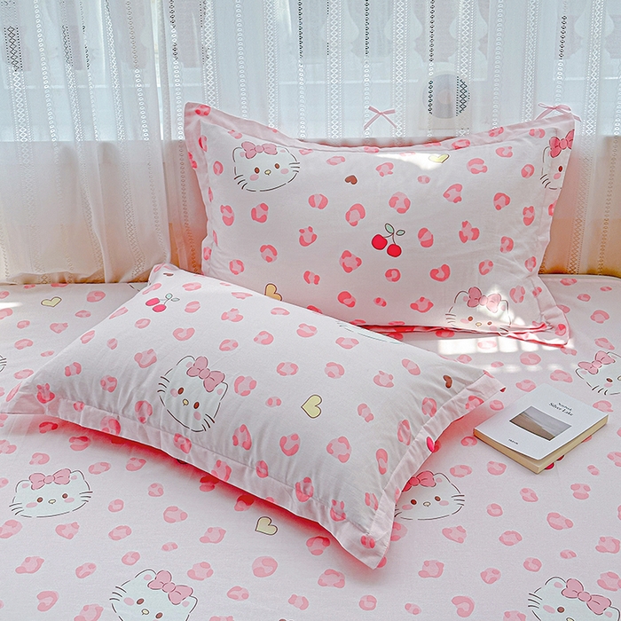 91家纺网 家纺一手货源 找家纺 恩泽家纺 2026春夏新款全棉纯棉12868印花四件套及单品系列-单枕套枕套单件 时尚猫咪粉