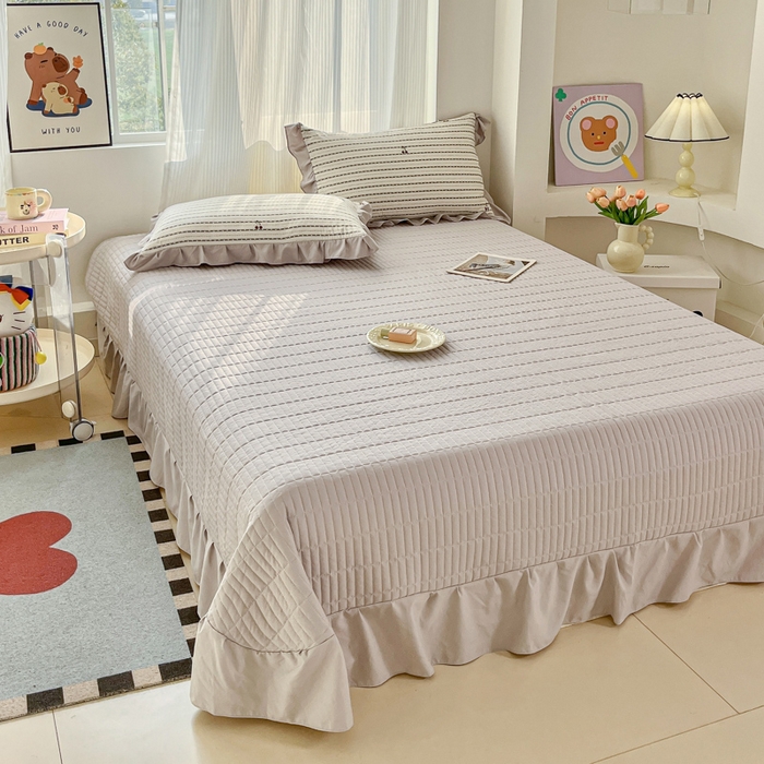 91家纺网 家纺一手货源 找家纺 斯卡诺家纺 2026新款韩版花边古法水洗仿棉床盖四件套花边床单四件套 灰樱桃-韩版花边