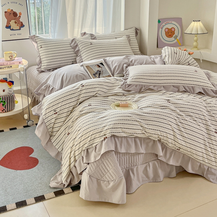 91家纺网 家纺一手货源 找家纺 斯卡诺家纺 2026新款韩版花边古法水洗仿棉床盖四件套花边床单四件套 灰樱桃-韩版花边