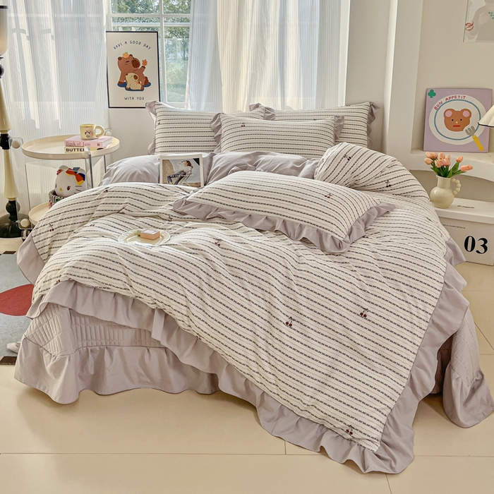 91家纺网 家纺一手货源 找家纺 斯卡诺家纺 2026新款韩版花边古法水洗仿棉床盖四件套花边床单四件套 灰樱桃-韩版花边