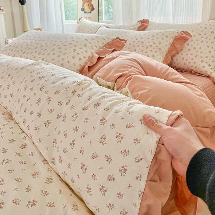 91家纺网 家纺一手货源 找家纺 斯卡诺家纺 2026新款韩版花边古法水洗仿棉床盖四件套花边床单四件套 小夜曲粉-韩版花边