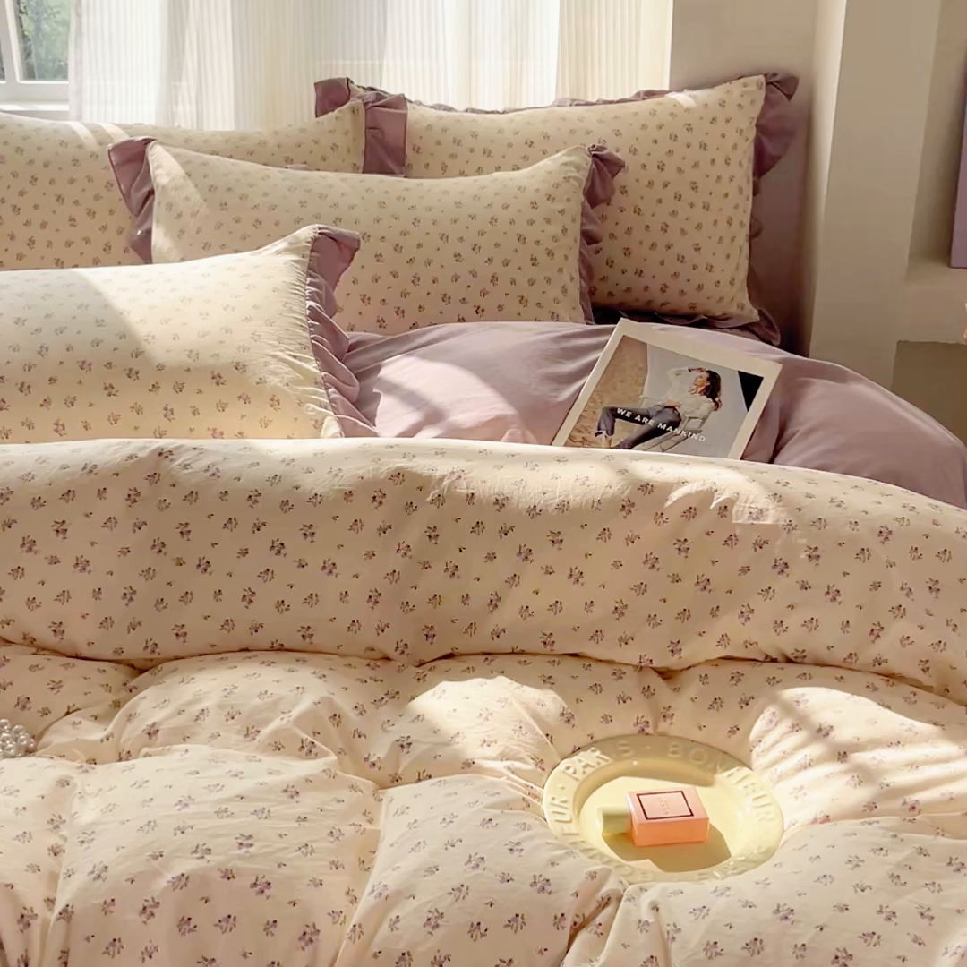 91家纺网 家纺一手货源 找家纺 斯卡诺家纺 2026新款韩版花边古法水洗仿棉床盖四件套花边床单四件套 小夜曲紫-韩版花边