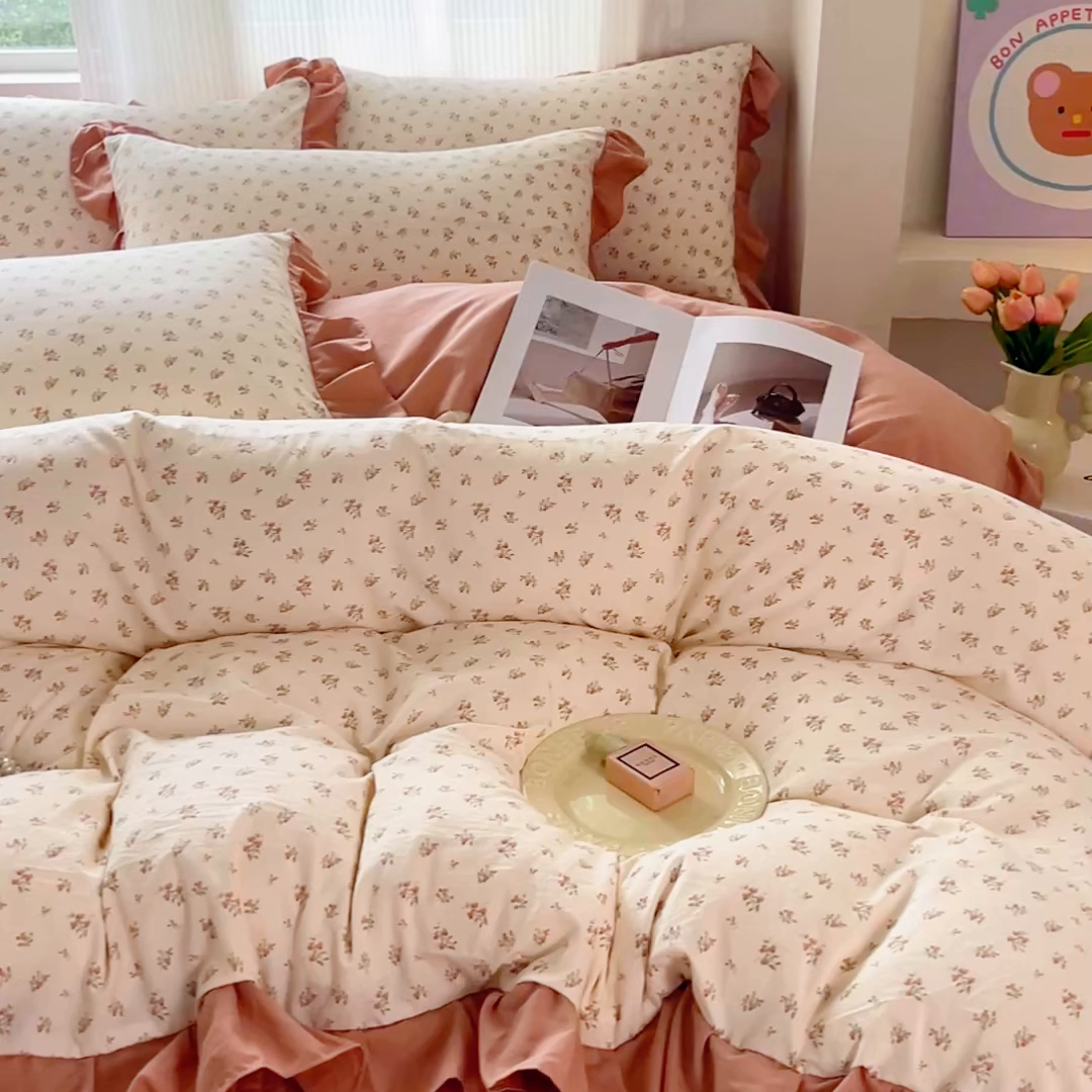91家纺网 家纺一手货源 找家纺 斯卡诺家纺 2026新款韩版花边古法水洗仿棉床盖四件套花边床单四件套 小夜曲粉-韩版花边