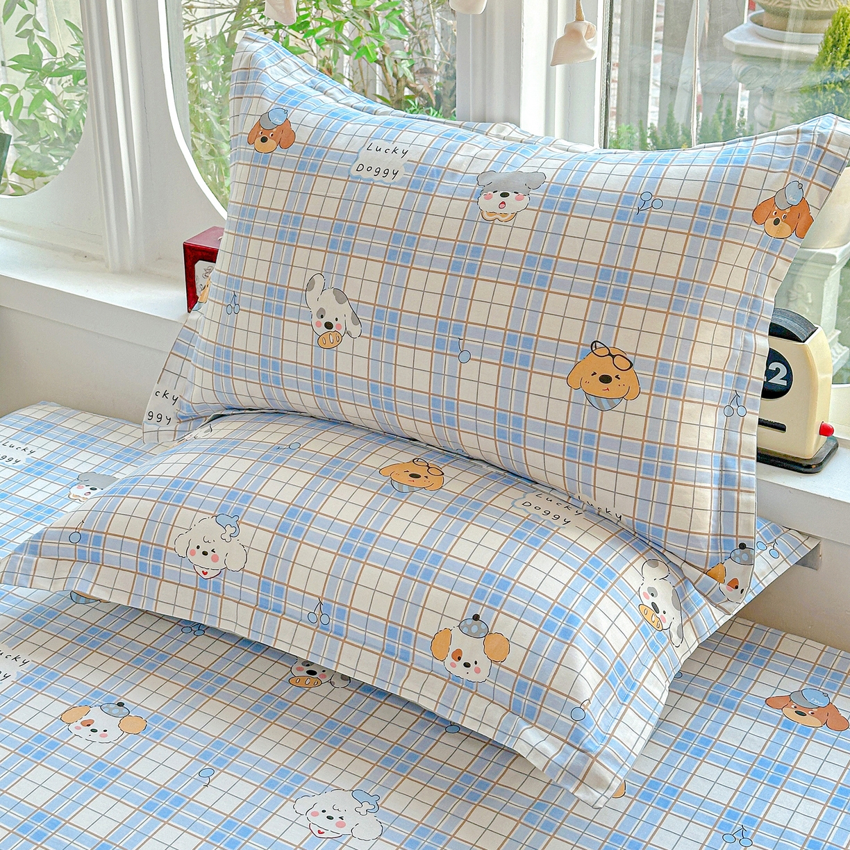 91家纺网 家纺一手货源 找家纺 恩泽家纺 2026春夏新款全棉纯棉12868印花四件套及单品系列-单枕套枕套单件 甜心汪·蓝