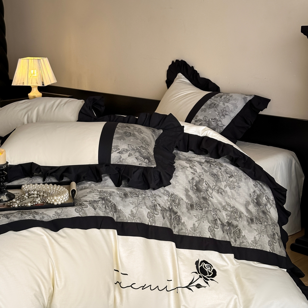 91家纺网 家纺一手货源 找家纺 （总）宇航家纺 2026春夏新款法式全棉纯棉拼接60s色织提花绣花四件套