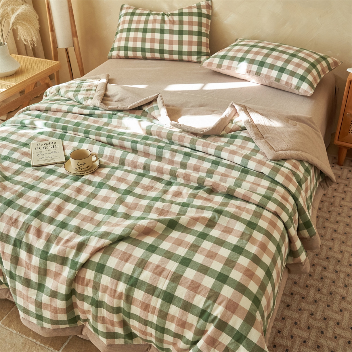 91家纺网 家纺一手货源 找家纺 恒爱家纺 2026新款A类色织全棉水洗夏被四件套 HA绿棕格