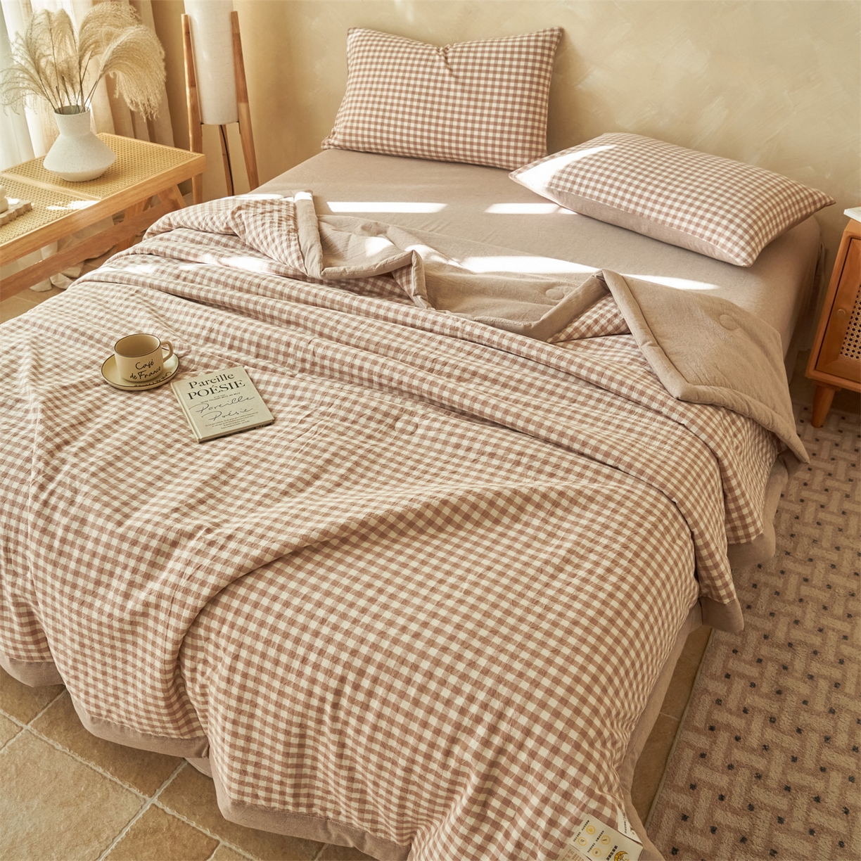 91家纺网 家纺一手货源 找家纺 恒爱家纺 2026新款A类色织全棉水洗夏被四件套 HA驼小格