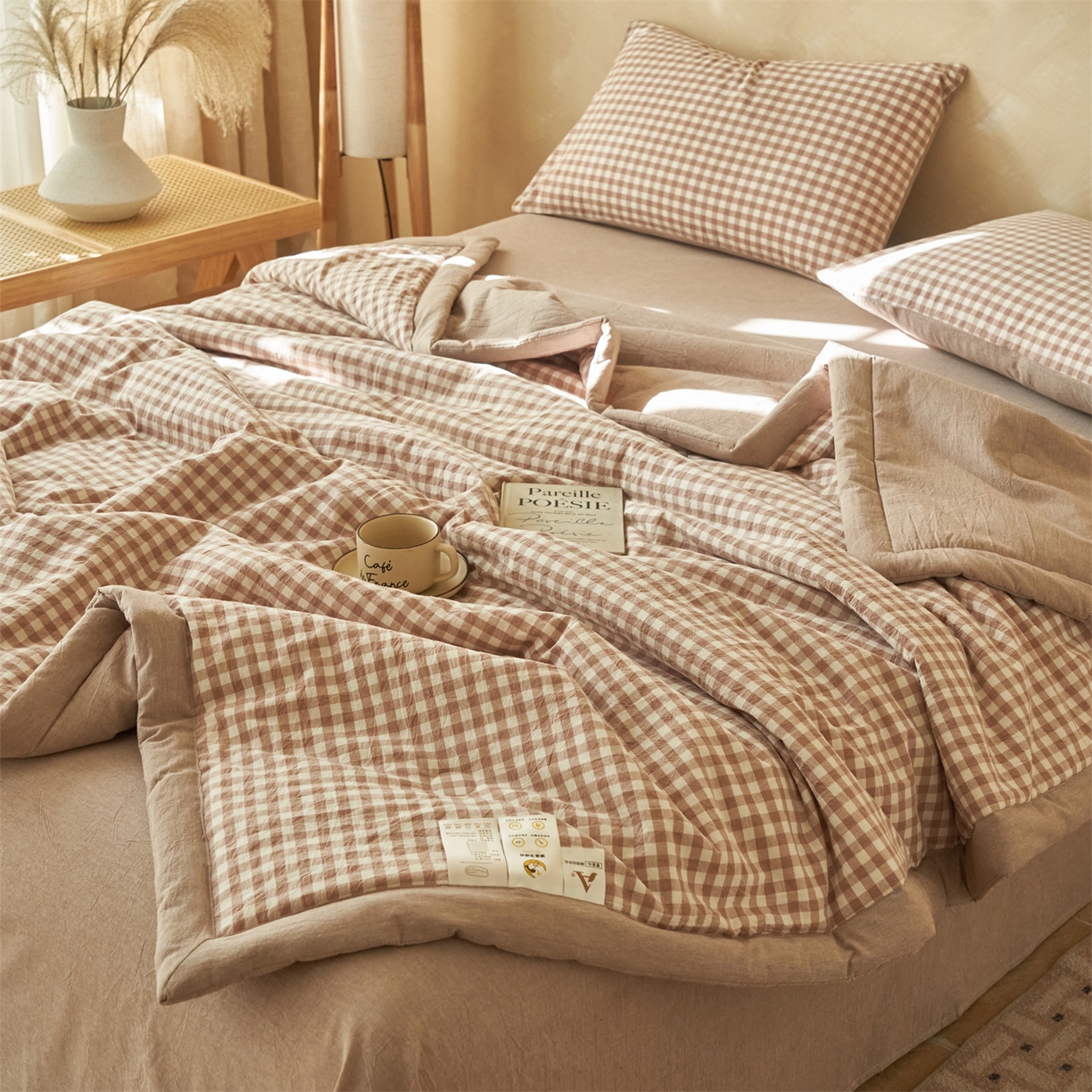 91家纺网 家纺一手货源 找家纺 恒爱家纺 2026新款A类色织全棉水洗夏被四件套 HA驼小格