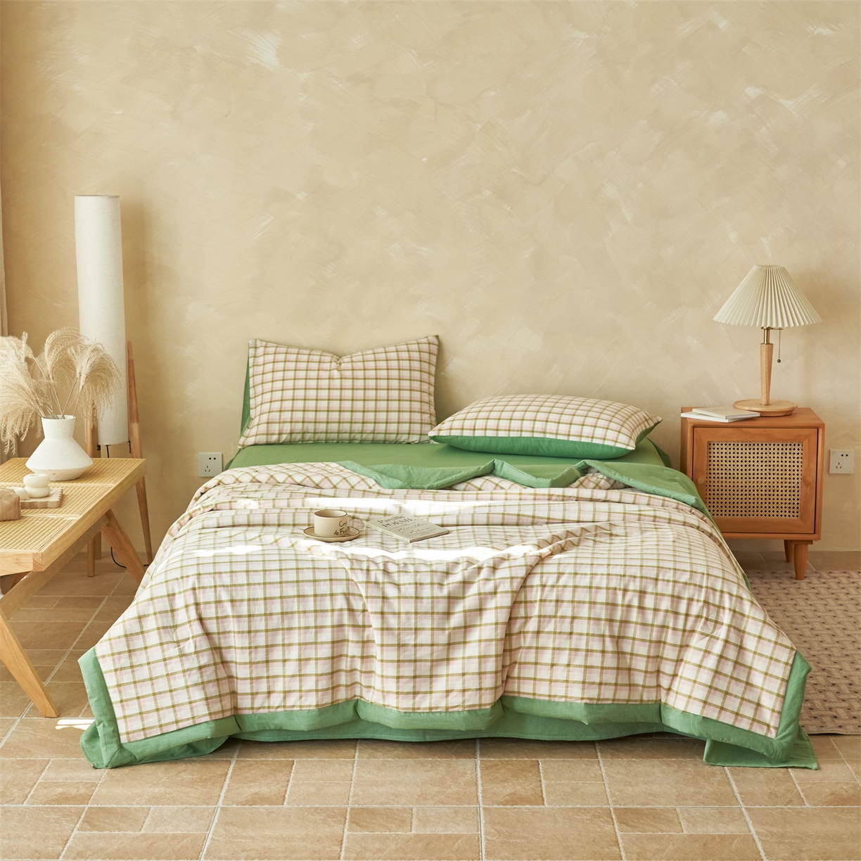 91家纺网 家纺一手货源 找家纺 恒爱家纺 2026新款A类色织全棉水洗夏被四件套 NLS碧玉-粉