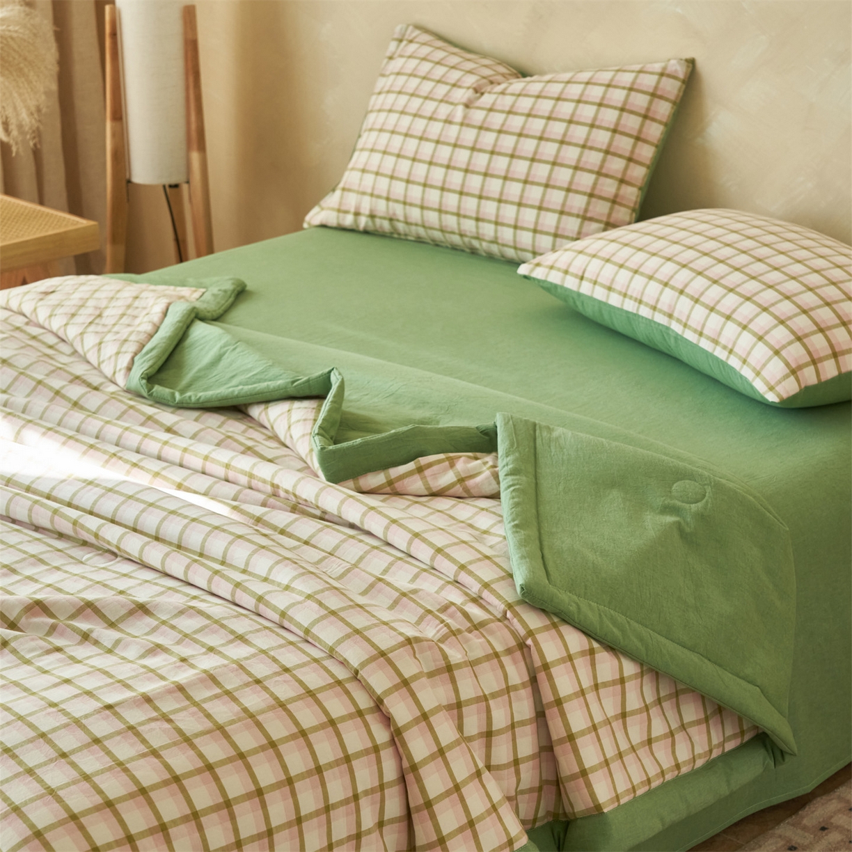 91家纺网 家纺一手货源 找家纺 恒爱家纺 2026新款A类色织全棉水洗夏被四件套 NLS碧玉-粉