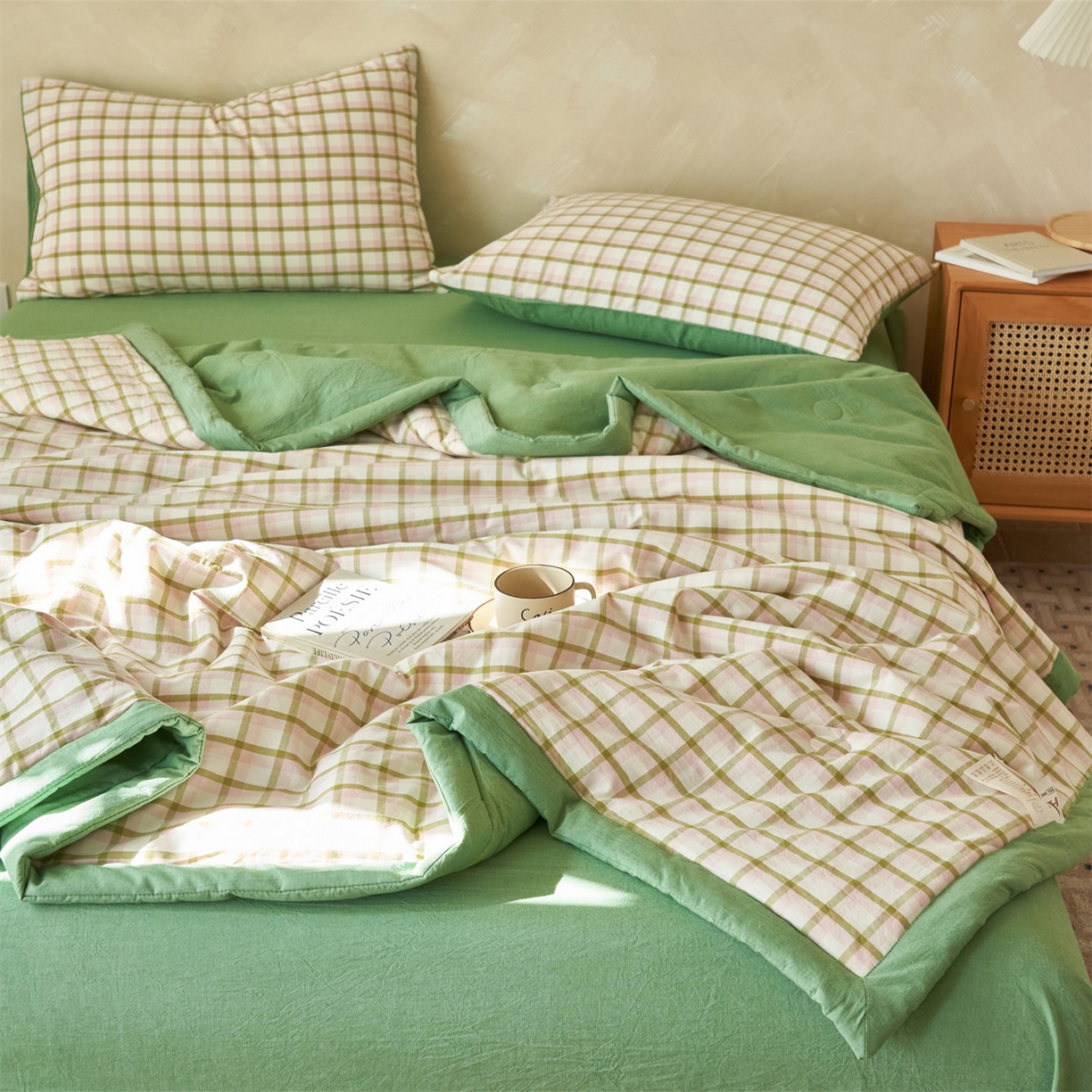 91家纺网 家纺一手货源 找家纺 恒爱家纺 2026新款A类色织全棉水洗夏被四件套 NLS碧玉-粉