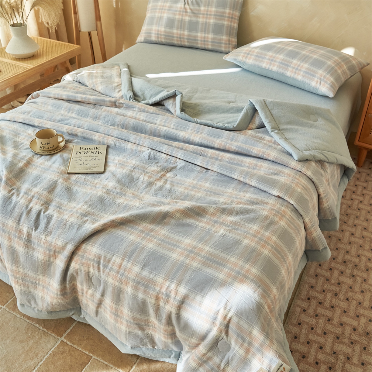 91家纺网 家纺一手货源 找家纺 恒爱家纺 2026新款A类色织全棉水洗夏被四件套 NLS娇气-蓝