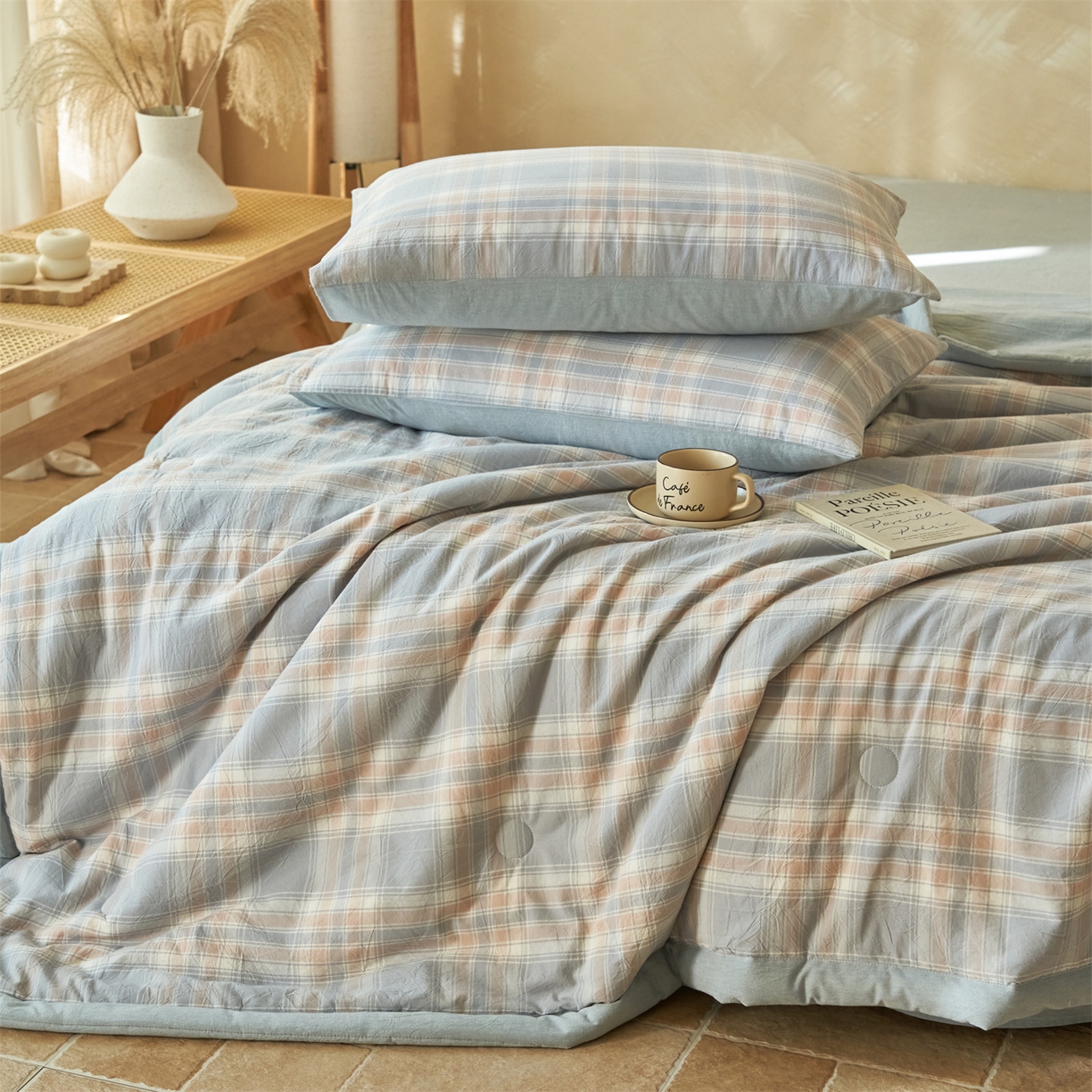 91家纺网 家纺一手货源 找家纺 恒爱家纺 2026新款A类色织全棉水洗夏被四件套 NLS娇气-蓝