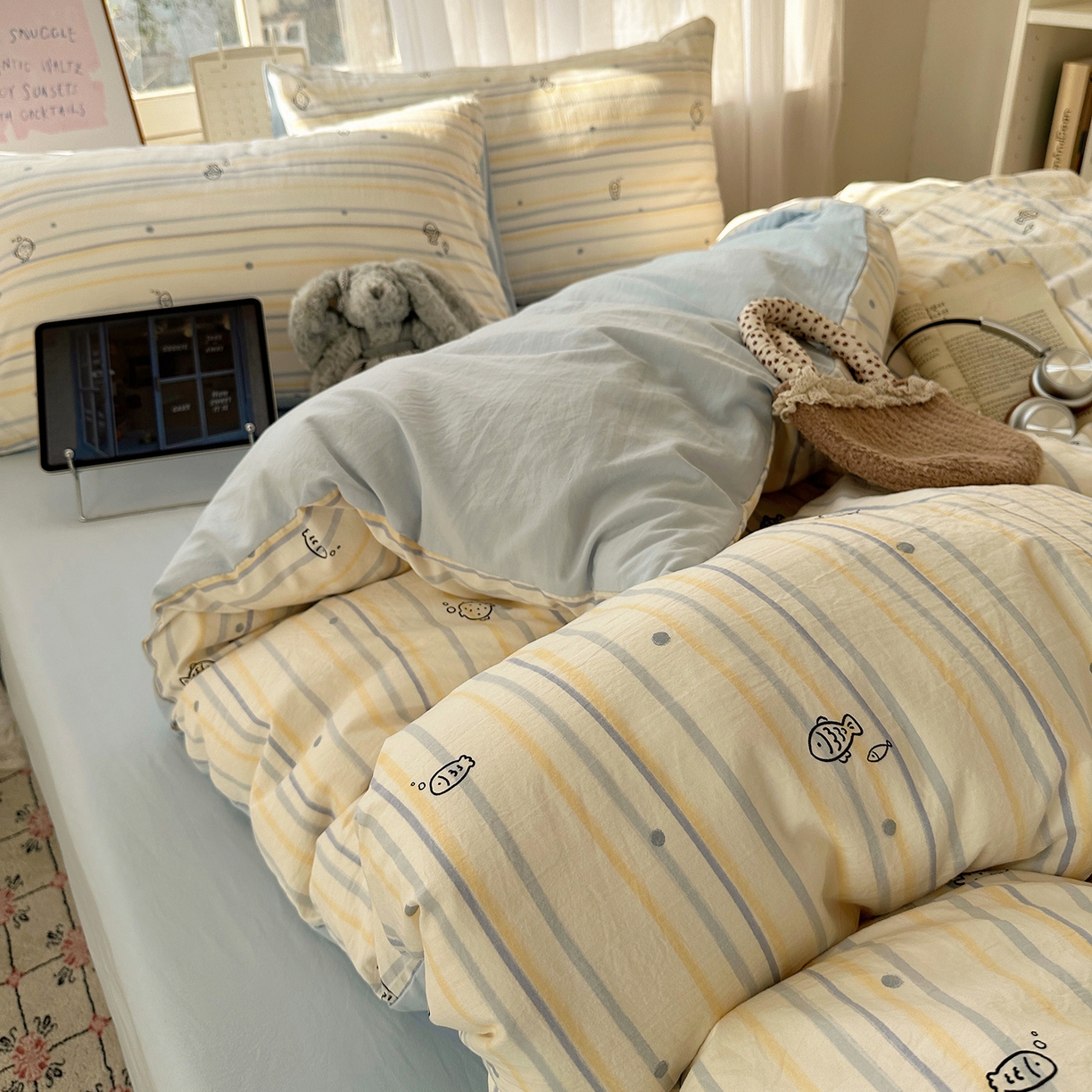 91家纺网 家纺一手货源 找家纺 初夏家纺 2026 古法仿棉水洗四件套A类被罩床单三件套床上用品卡通可爱【提供买家秀】 漫游小鱼