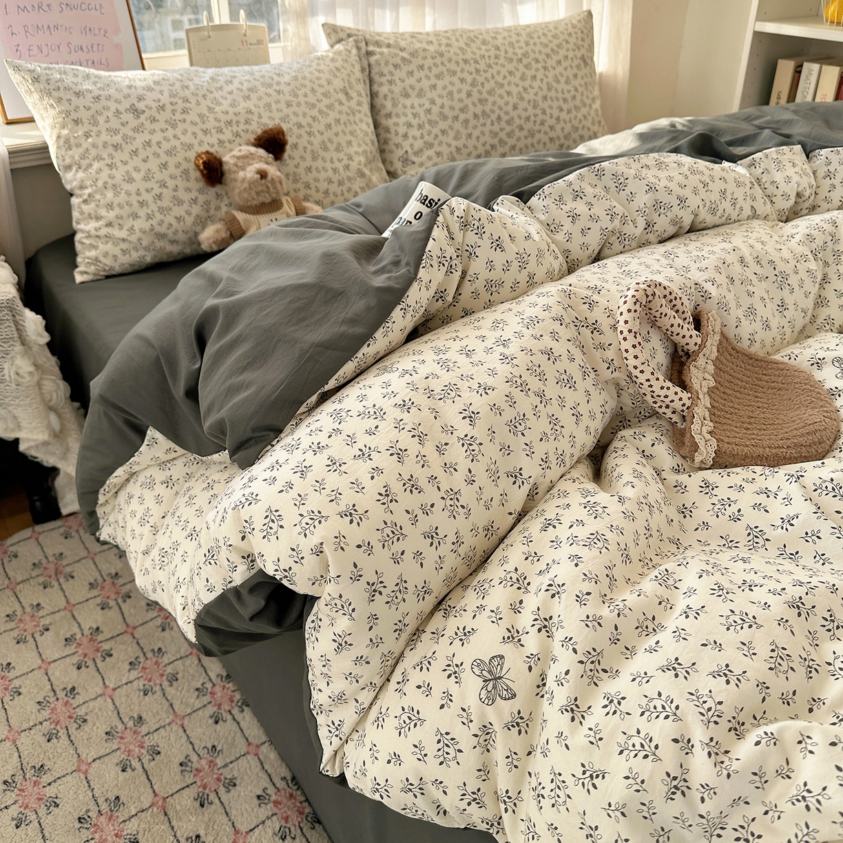 91家纺网 家纺一手货源 找家纺 初夏家纺 2026 古法仿棉水洗四件套A类被罩床单三件套床上用品卡通可爱【提供买家秀】 蝶舞