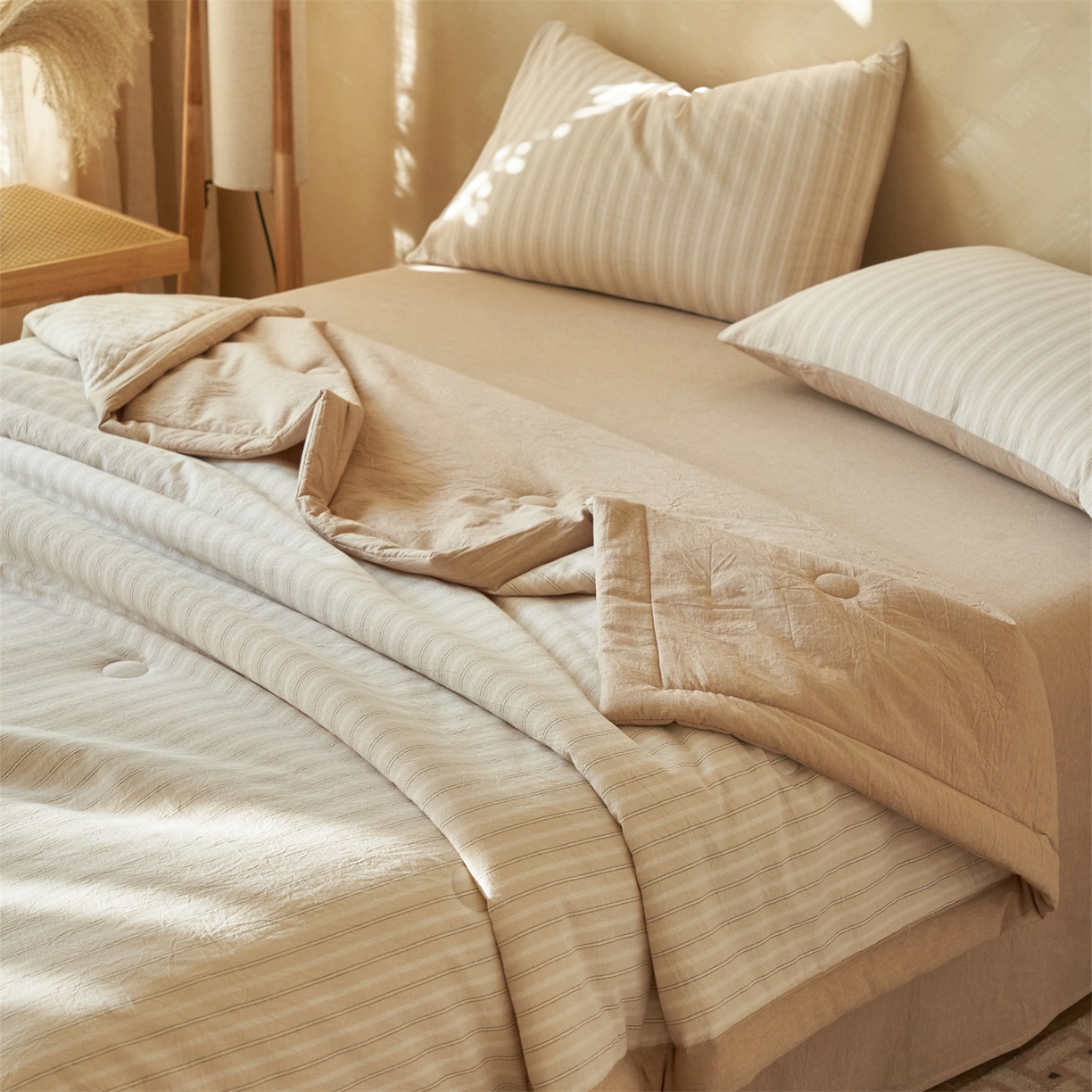 91家纺网 家纺一手货源 找家纺 恒爱家纺 2026新款A类色织全棉水洗夏被四件套 NLS乐事-米