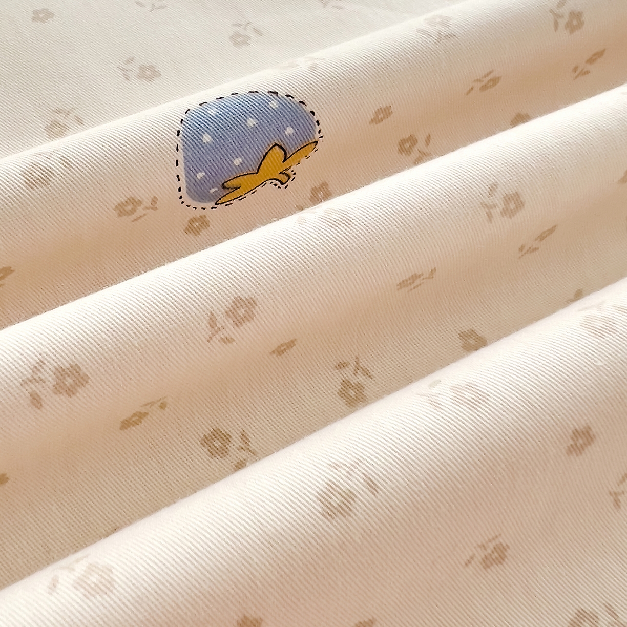 91家纺网 家纺一手货源 找家纺 DoDo 兜兜 2026新款全棉纯棉小碎花单床单床单单件单品床单（可定做尺寸） 草莓谷