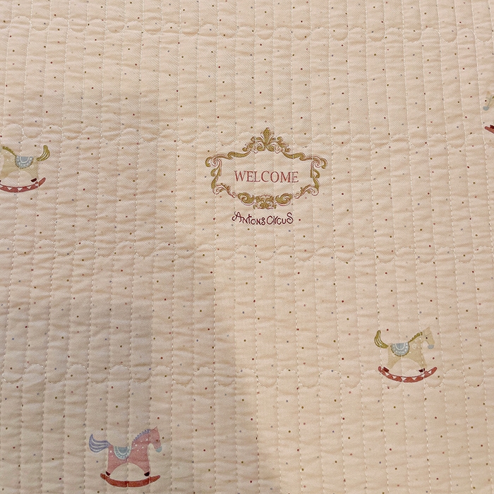 91家纺网 家纺一手货源 找家纺 漫时光 2026新款全棉新疆棉花夹层枕套单品 旋转木马