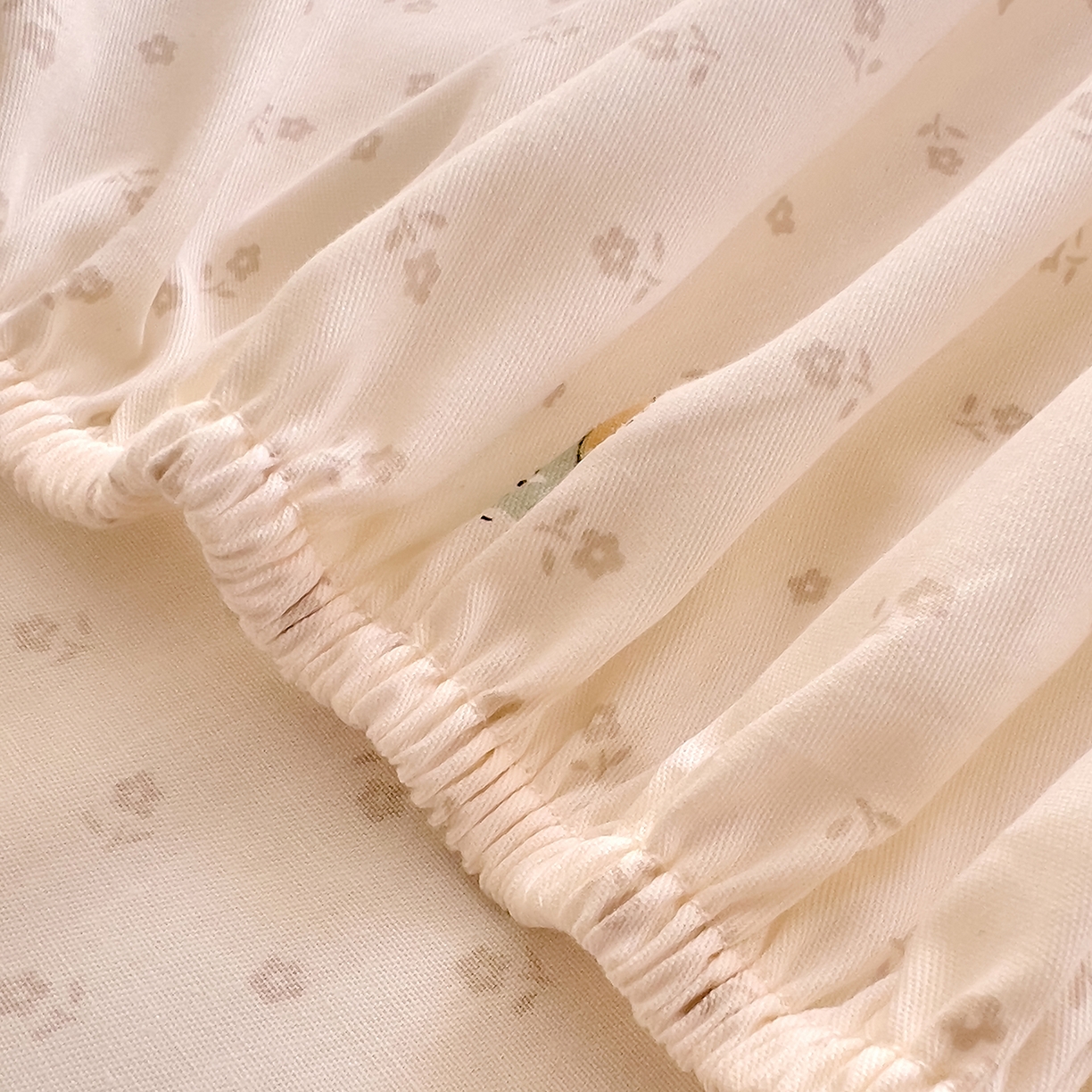 91家纺网 家纺一手货源 找家纺 DoDo 兜兜 2026新款全棉纯棉小碎花单床笠床笠单件单品床笠（可定做尺寸） 草莓谷