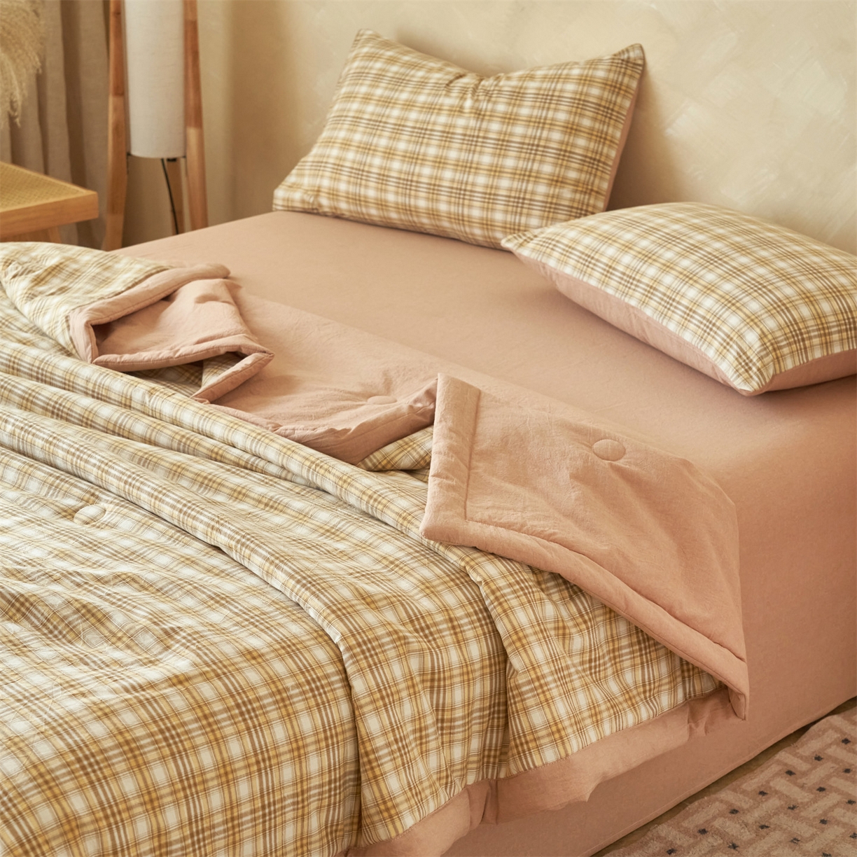 91家纺网 家纺一手货源 找家纺 恒爱家纺 2026新款A类色织全棉水洗夏被四件套 NS利奥-卡其