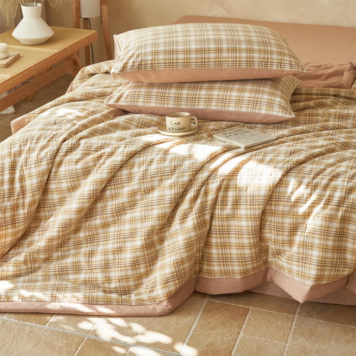 91家纺网 家纺一手货源 找家纺 恒爱家纺 2026新款A类色织全棉水洗夏被四件套 NS利奥-卡其