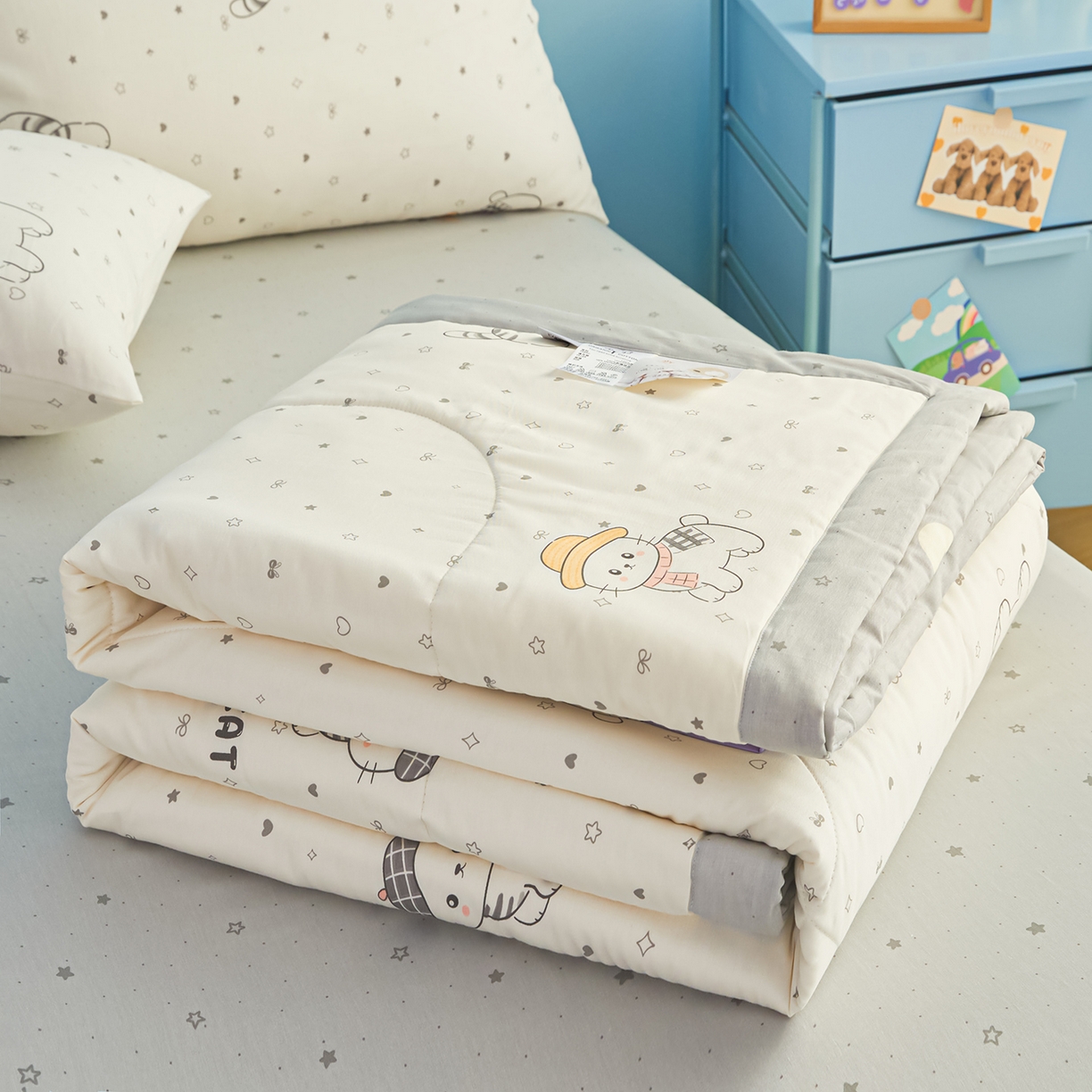 91家纺网 家纺一手货源 找家纺 尊妙被业 2026年新款全棉纯棉印花100%棉花夏被四件套被子被芯-卡通风 喜悦小咪