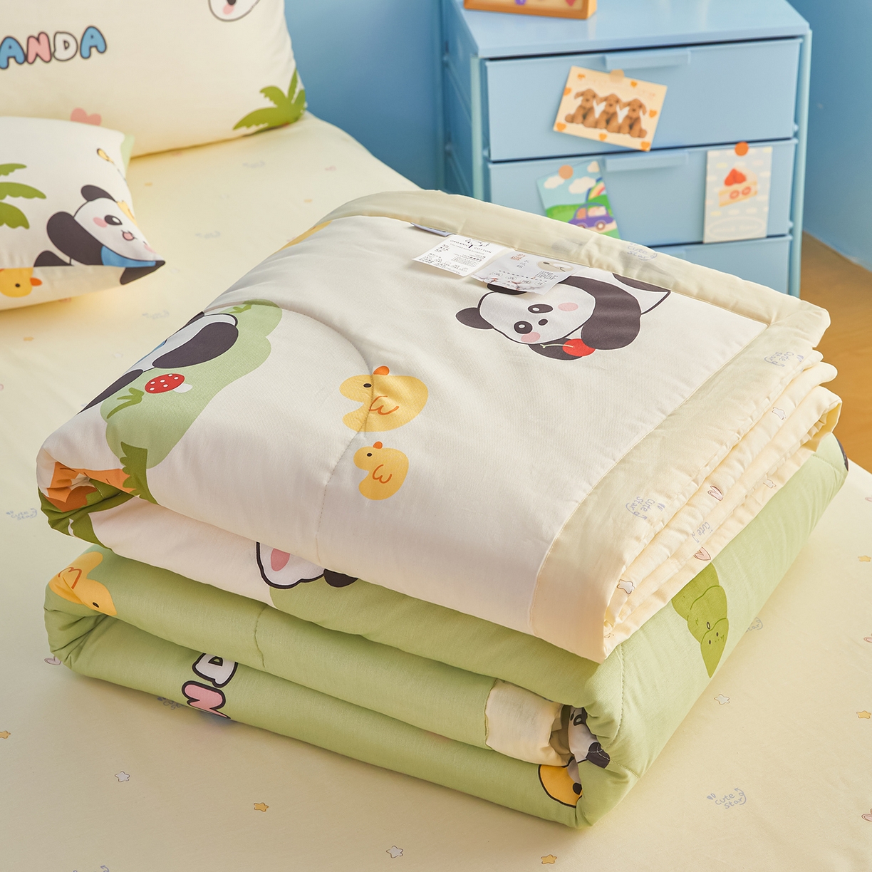 91家纺网 家纺一手货源 找家纺 尊妙被业 2026年新款全棉纯棉印花100%棉花夏被四件套被子被芯-卡通风 熊猫戏水-绿