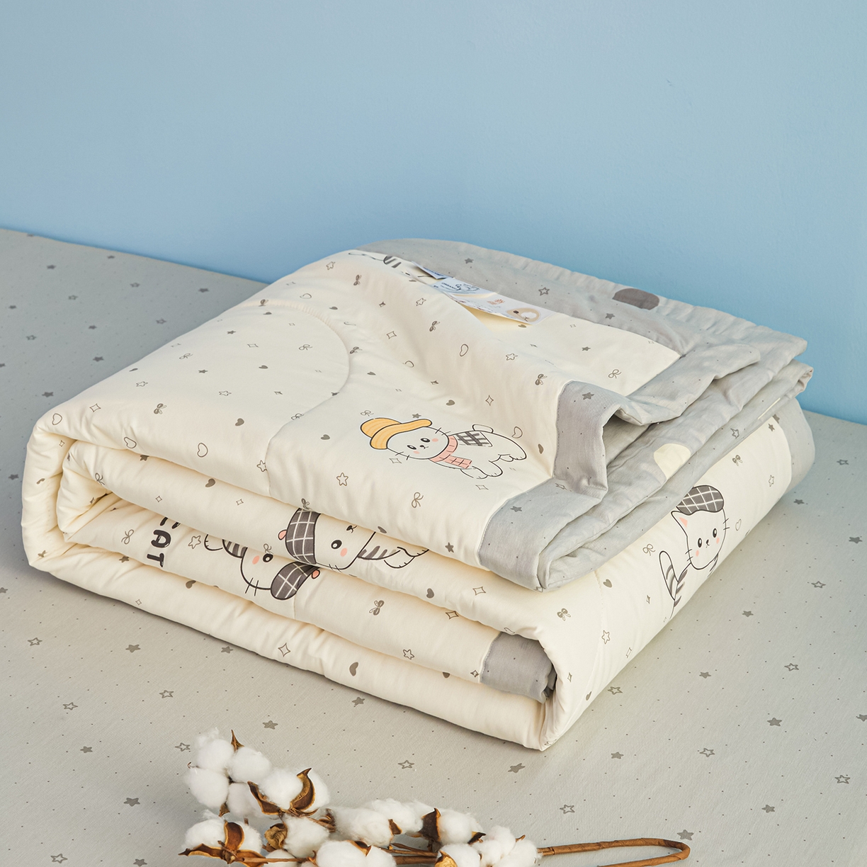 91家纺网 家纺一手货源 找家纺 尊妙被业 2026年新款全棉纯棉印花100%棉花夏被四件套被子被芯-卡通风 喜悦小咪