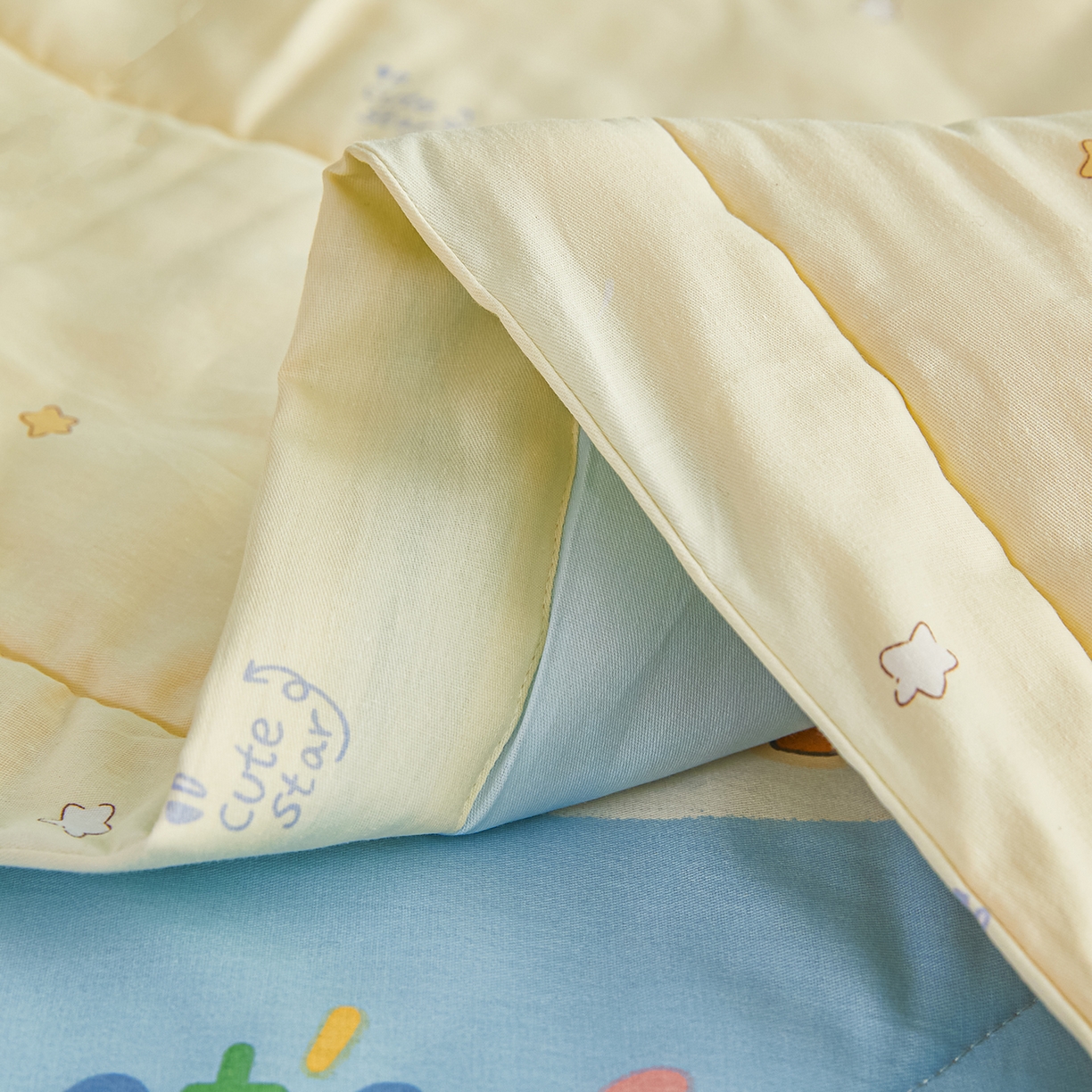 91家纺网 家纺一手货源 找家纺 尊妙被业 2026年新款全棉纯棉印花100%棉花夏被四件套被子被芯-卡通风 云朵车行