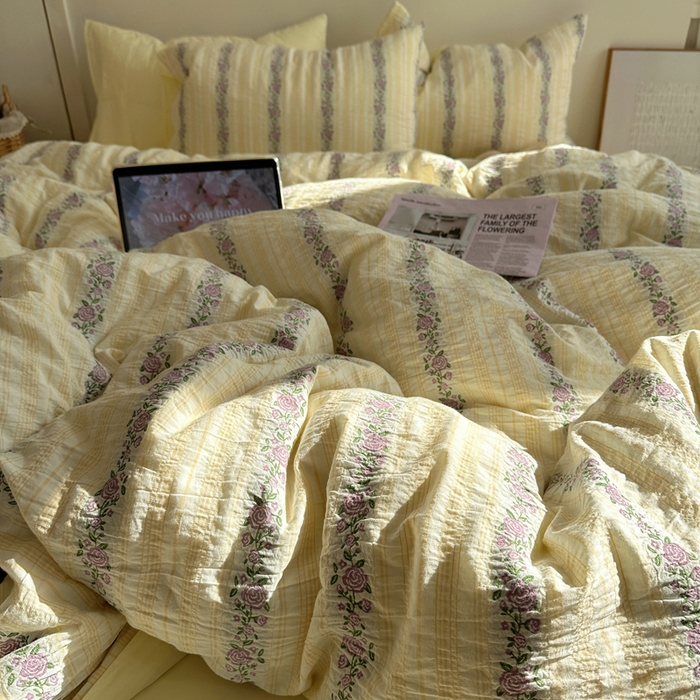 91家纺网 家纺一手货源 找家纺 六巷胡同 2026新款韩系INS博主风40S全棉色织提花四件套 弥花集-黄