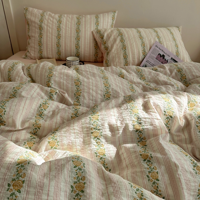 91家纺网 家纺一手货源 找家纺 六巷胡同 2026新款韩系INS博主风40S全棉色织提花四件套 弥花集-粉