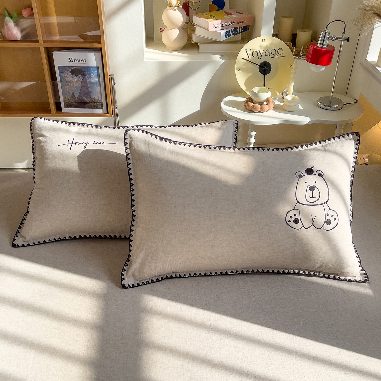 91家纺网 家纺一手货源 找家纺 炫拼家纺 2026新款A类棉麻刺绣卡通贝壳边四件套-布鲁系列 布鲁-小熊