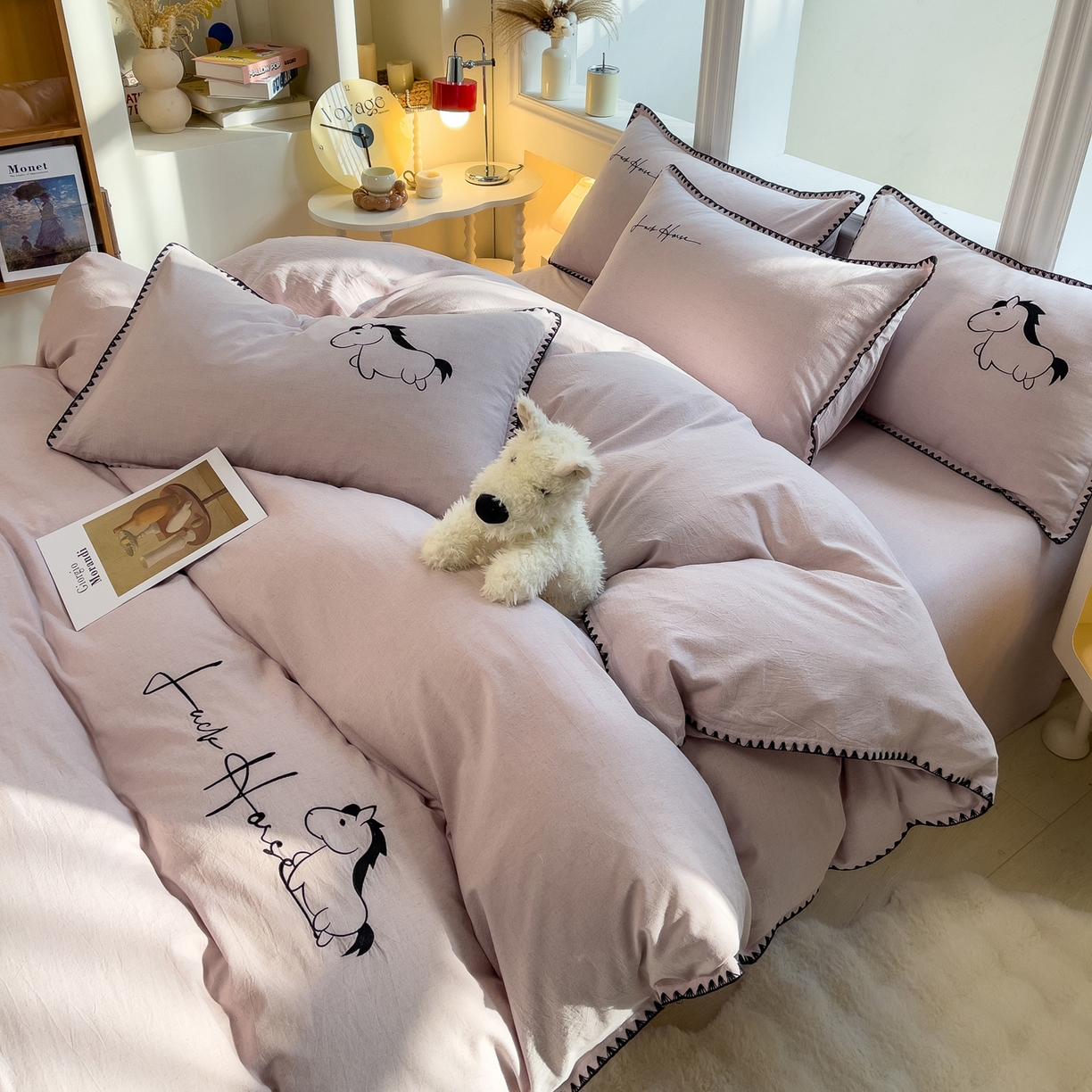 91家纺网 家纺一手货源 找家纺 炫拼家纺 2026新款A类棉麻刺绣卡通贝壳边四件套-布鲁系列 布鲁-小马