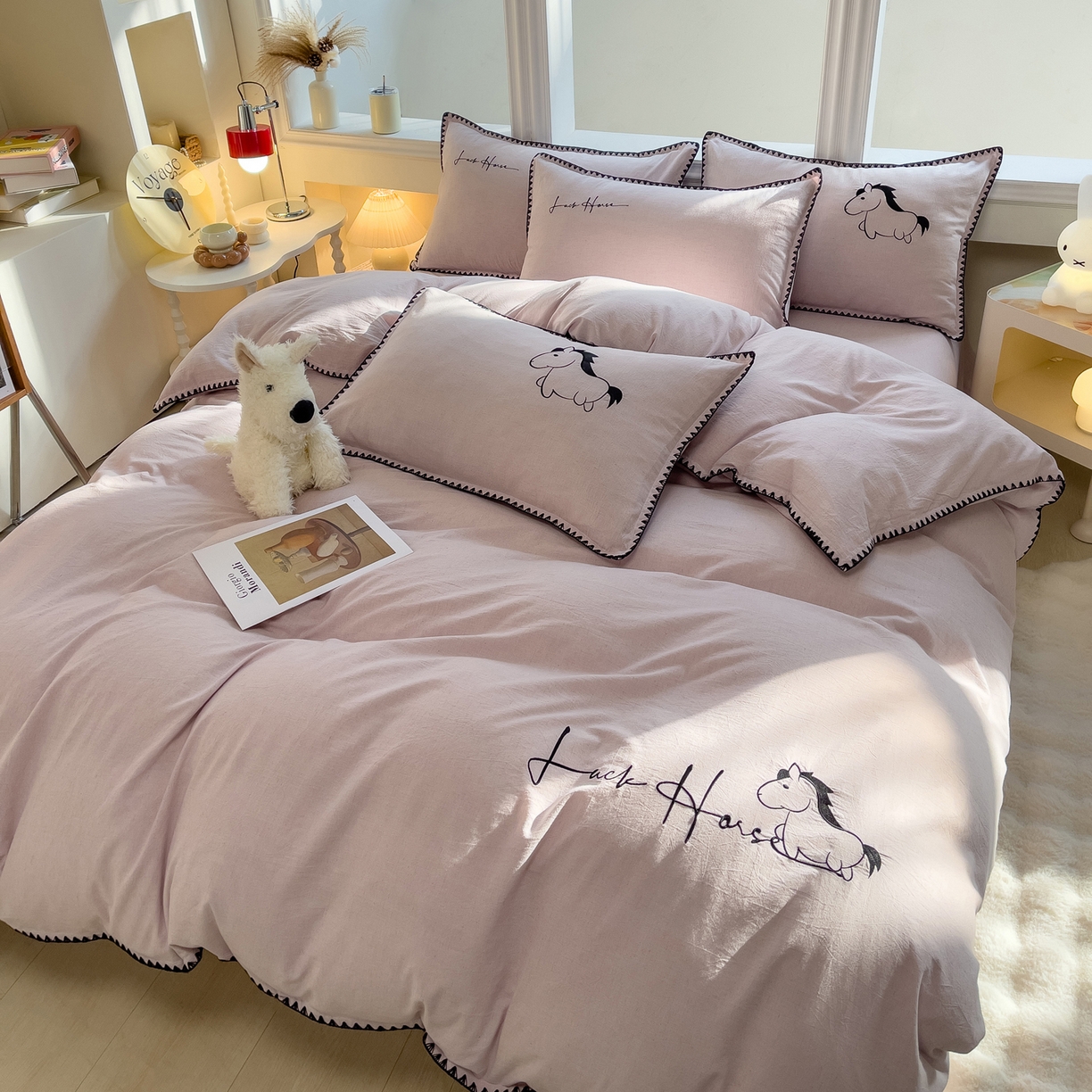 91家纺网 家纺一手货源 找家纺 炫拼家纺 2026新款A类棉麻刺绣卡通贝壳边四件套-布鲁系列 布鲁-小马