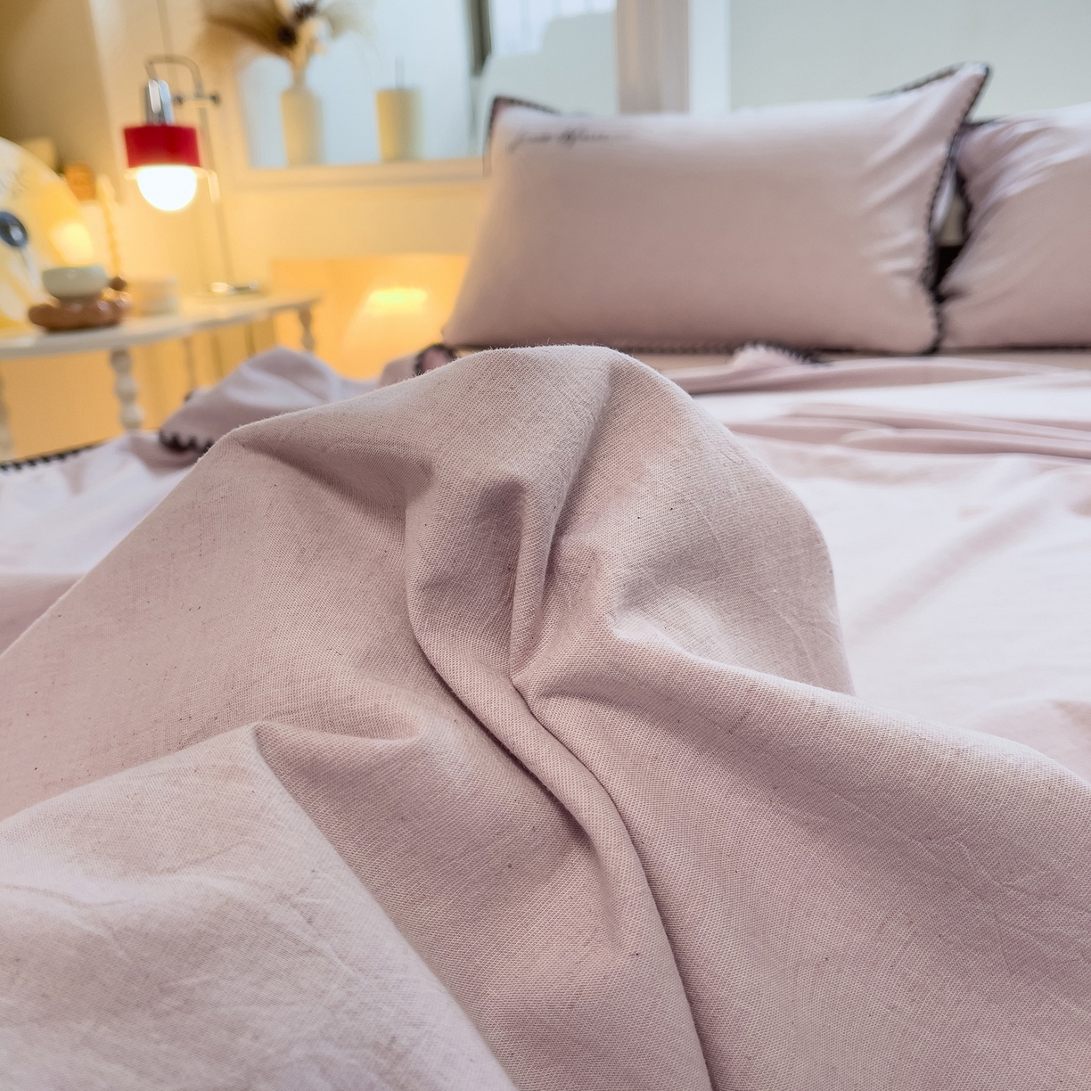 91家纺网 家纺一手货源 找家纺 炫拼家纺 2026新款A类棉麻刺绣卡通贝壳边四件套-布鲁系列 布鲁-小马