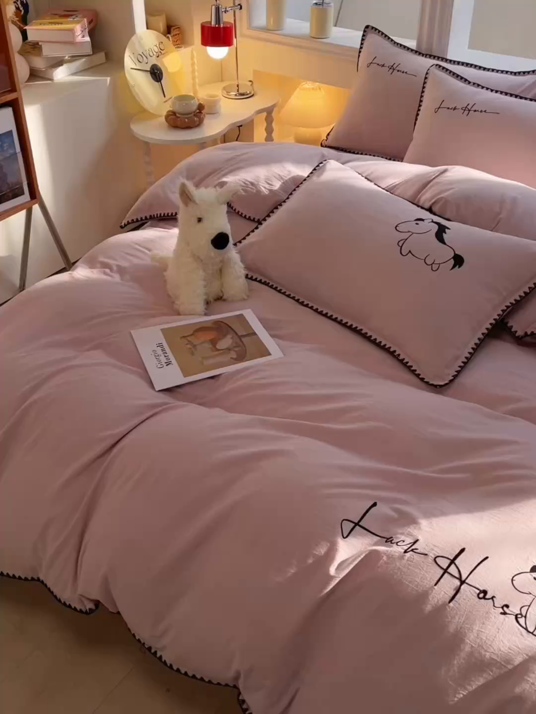 91家纺网 家纺一手货源 找家纺 炫拼家纺 2026新款A类棉麻刺绣卡通贝壳边四件套-布鲁系列 布鲁-小马