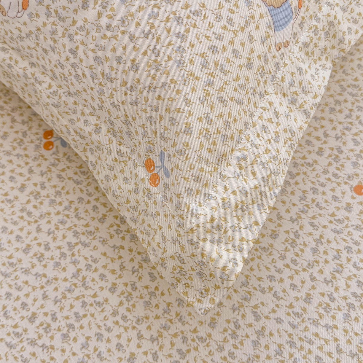 91家纺网 家纺一手货源 找家纺 安逸家纺 2026新款12868全棉纯棉床笠四件套床罩学生纯棉床笠款三件套 花园狮子狗