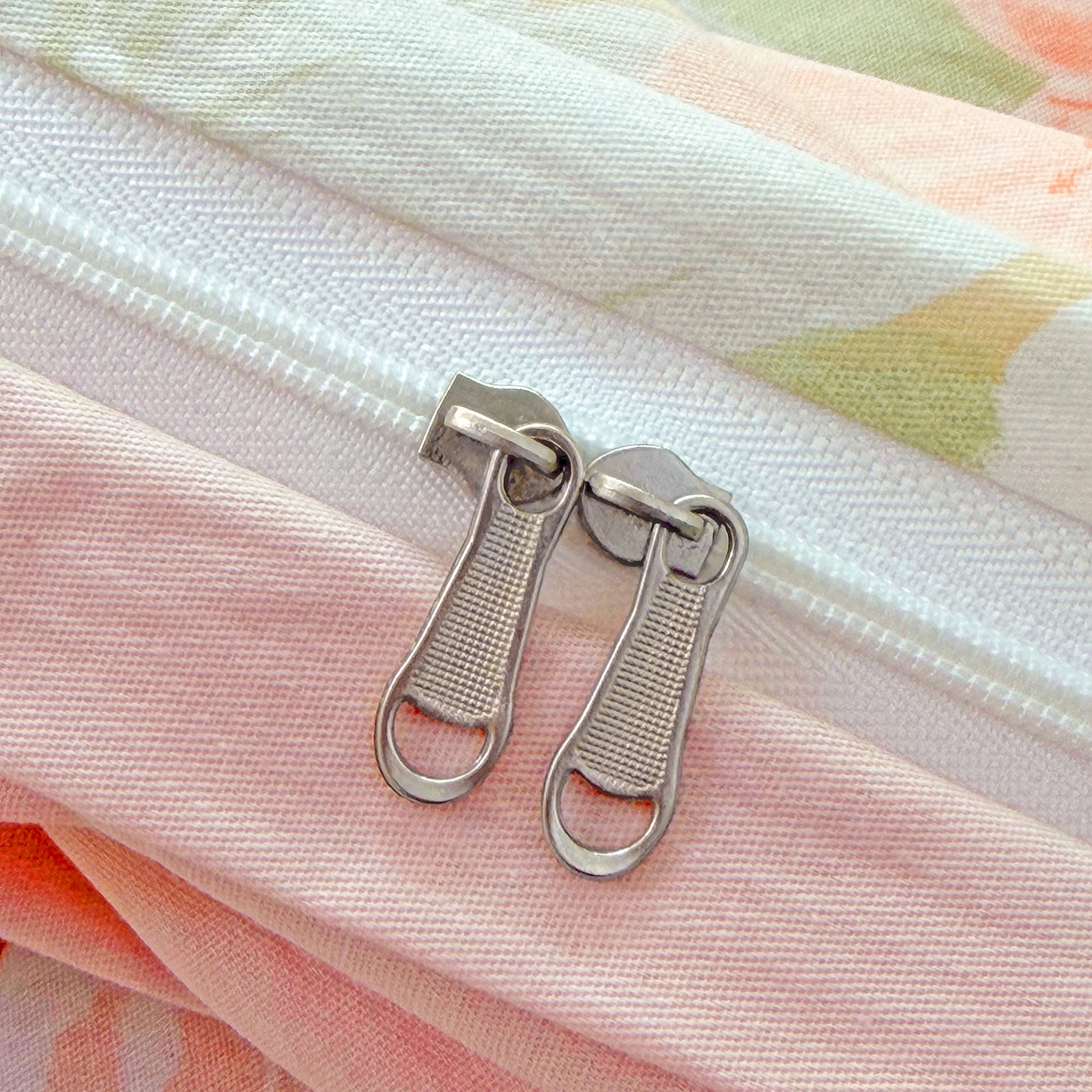 91家纺网 家纺一手货源 找家纺 安逸家纺 2026新款12868全棉纯棉床笠四件套床罩学生纯棉床笠款三件套 釉色浮光