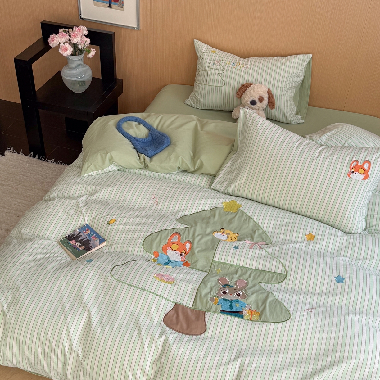 91家纺网 家纺一手货源 找家纺 柚子YOUTH 2026新款全棉纯棉水洗棉贴布绣四件套 树精灵